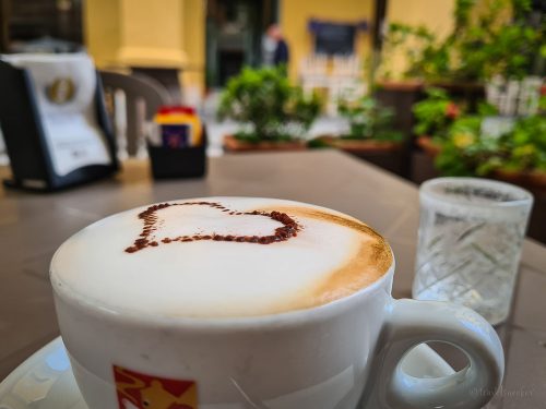 cappuccino massa toskana italien